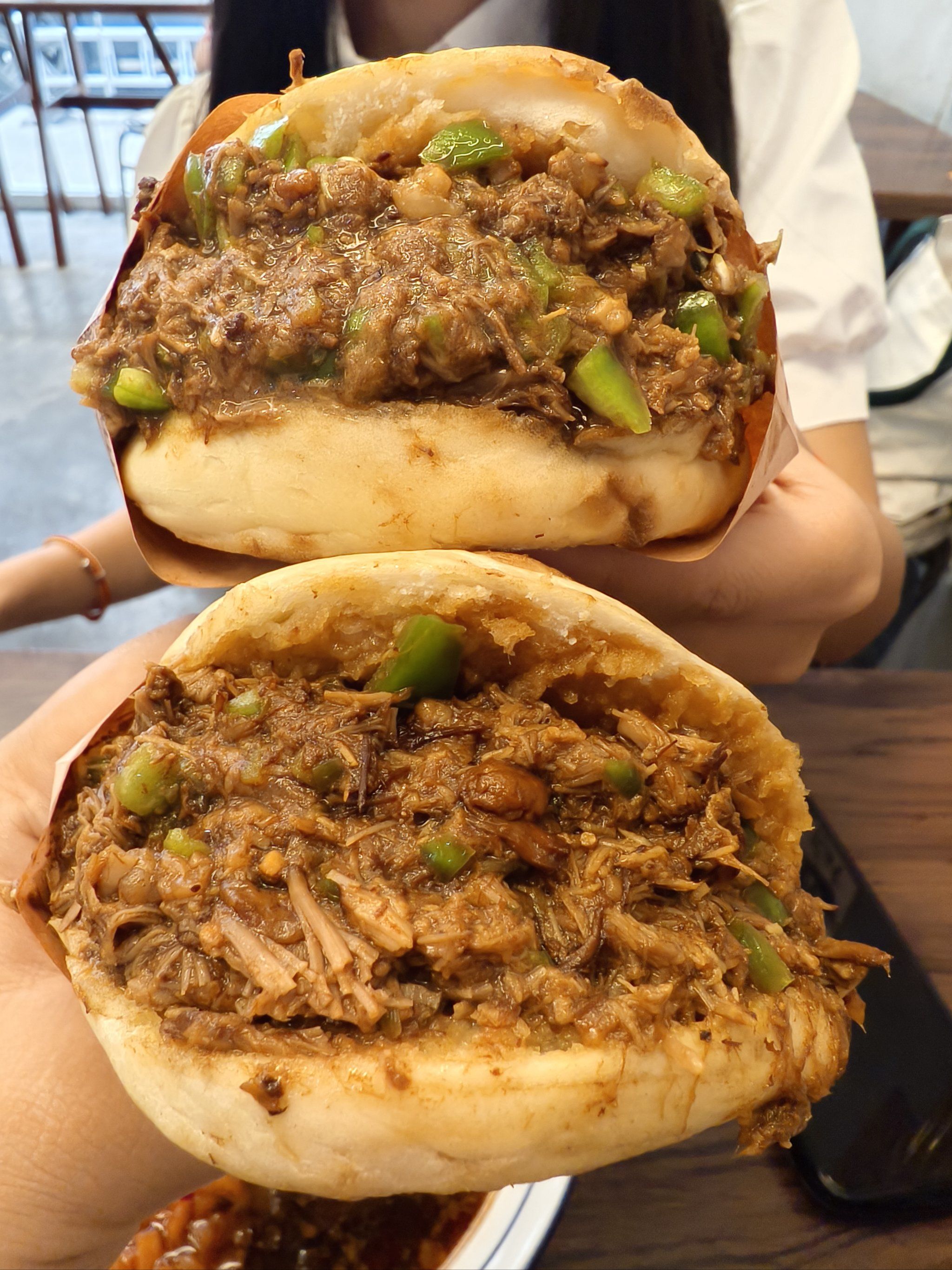 n夹肉饼yyds「夹肉饼」
这个夹肉饼太绝了,最后阿姨还会给你加一