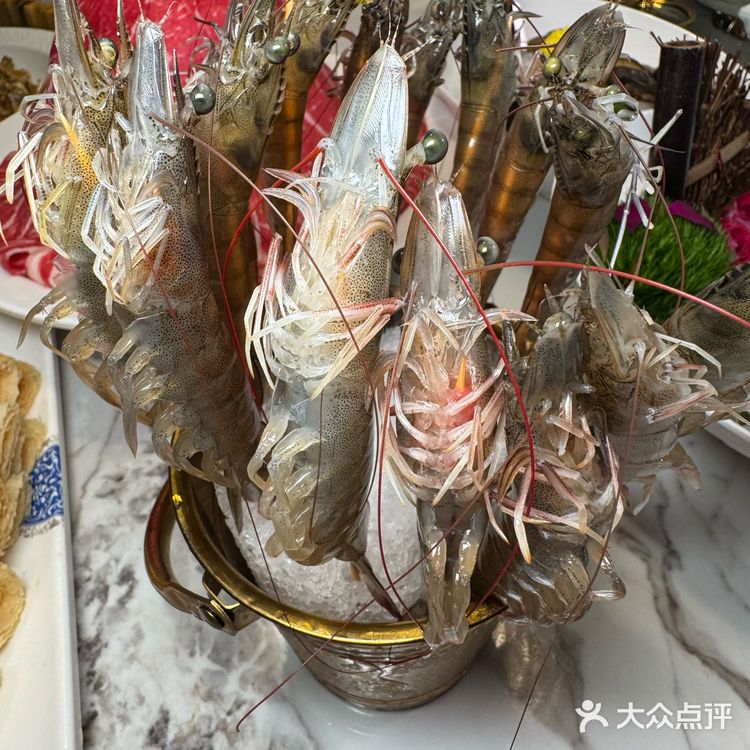 杭州新开的，花了1341r居然够11人吃！