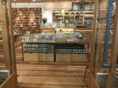 -猫的天空之城概念书店(印象城购物中心店)