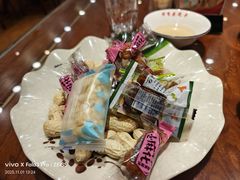 -那家老院子东北菜·饺子·小鸡炖蘑菇(艳华街店)