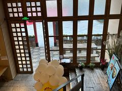 -蜜桃餐厅·伴山(湖滨商业街店)