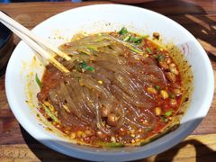 万记特色酸辣粉-万记麻辣烫国展总店