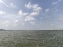 -上海滴水湖皇冠假日酒店