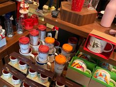 零售区-星巴克臻选(广州沙面店)