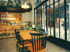 -洪小鹏生活美学馆(领SHOW天地店)