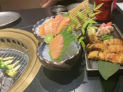 -山川小町·极番烧肉(新地假日广场店)