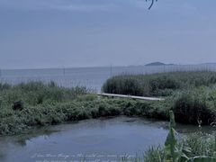 -亮河湾山庄
