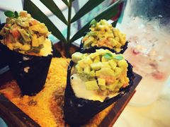 牛油果三文鱼卷-烛影拾光观景餐厅·创意菜·摄影·小提琴(大唐不夜城店)