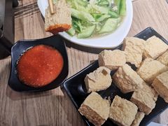 金陵炸臭豆腐-宝记烧烤·碳锅羊肉·羊蝎子火锅·夜食社(文体路创始店)