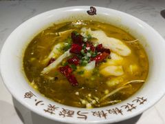 -渝是乎酸菜鱼(龙旗购物中心店)