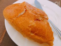 黄油面包-红房子西菜馆(淮海中路店)