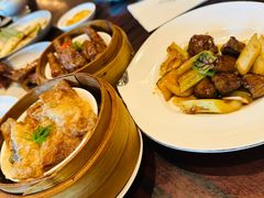 鲍汁腐皮卷-新天世纪中餐厅