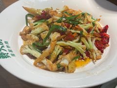 -费大厨辣椒炒肉(万家丽一店)