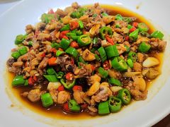 生炒土鸡-小乡小镇·传承桐庐土菜·老板亲自烧的菜