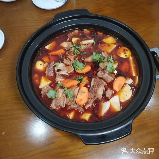 美连煮牛排牛尾锅饭店