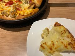 新奥尔良风情烤肉比萨-必胜客(龙泉万达店)