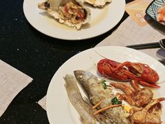 -东方红海鲜百汇(国际大厦店)