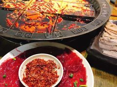 -渝嘴小老弟老火锅(华新村店)