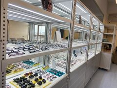 -无奔眼镜·蔡司·依视路授权店(马家堡店)
