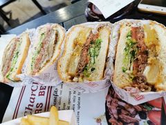 -The Habit Burger Grill 哈比特汉堡(爱琴海店)