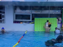 -龙格亲子游泳·水育早教中心(华亿大润发店)