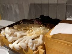 -牛村来人潮汕牛肉火锅(西单店)