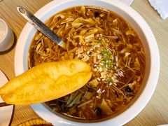 小油条配酸辣汤-味莊·青岛菜(石老人店)