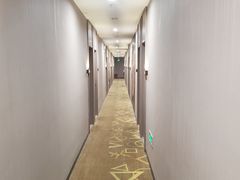 -IU酒店(兰州西关十字地铁站店)