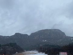 -济南卧虎山滑雪场