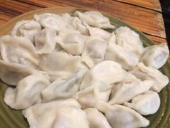 萝卜大肉4两-三姐妹饺子(东木头市店)