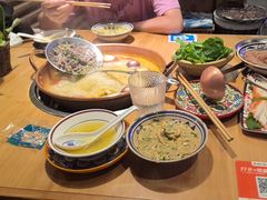 -洱火云南酸菜牛肉火锅(石景山当代商城店)