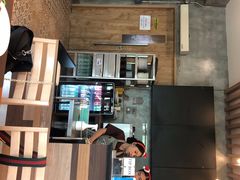 -Chom Cafe and Restaurant