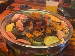 -叽叽扎扎烤肉场(生态城万达店)