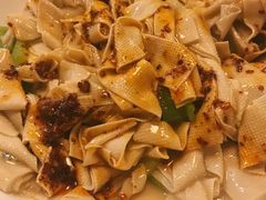 -闯关东东北农家菜(崂山石老人店)