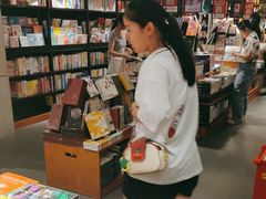 -西西弗书店(城西银泰城店)