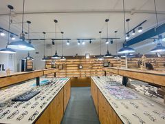 -罗伯特眼镜·蔡司官方授权(罗湖国贸店)