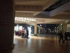 -王府井奥莱临潼小镇(临潼店)