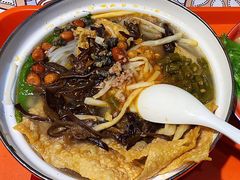 -丽丽三鲜螺蛳粉(田林路店)