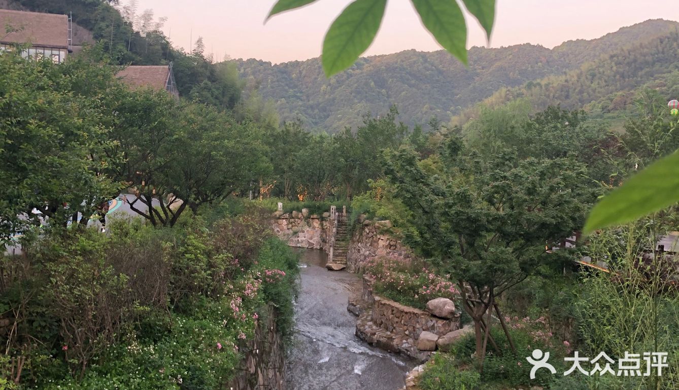 葛仙村度假村：过几天神仙的日子