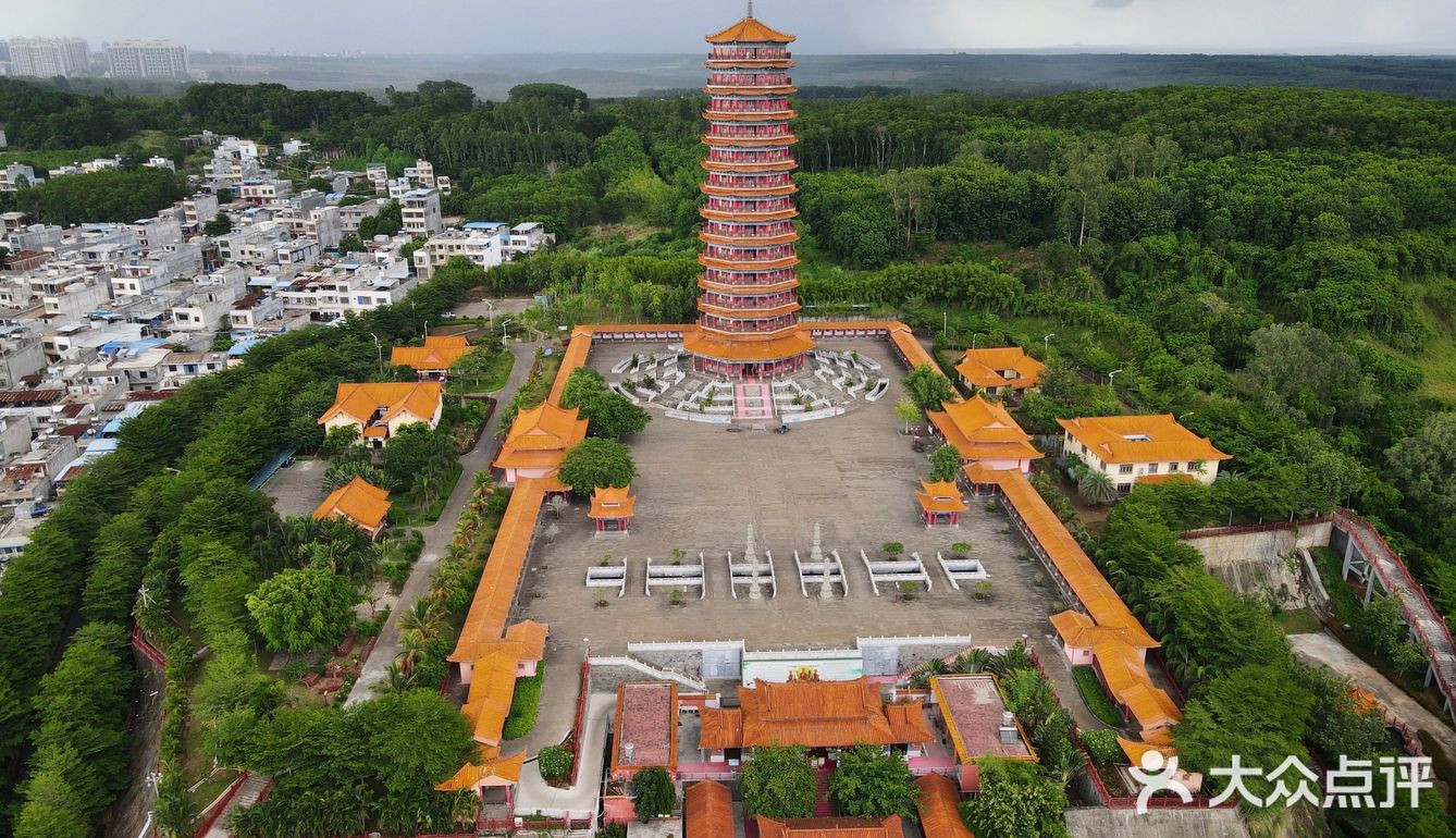 澄迈金山寺药师塔图片