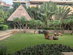 -三亚湾海居铂尔曼度假酒店