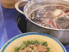-马路边边串串香形象店(磐石路店)