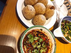 -包整·丝娃娃(一览甲秀楼风景店)