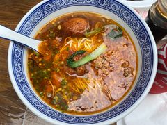 辣肉面-沪西老弄堂面馆(定西路店)