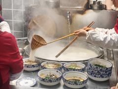 -镇南锅盖面馆(解放路店)