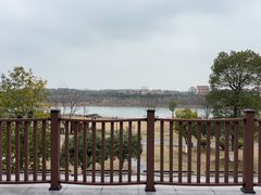 -梁子湖东篱老屋生态庄园