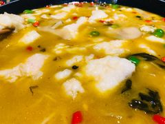 -有红鸡毛店·川菜(建设路店)