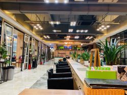 -天下皇剪新潇洒美容美发