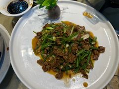 蒜苗炒肉-老字号农家宴