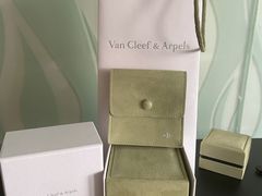 -梵克雅宝(国贸商城店)